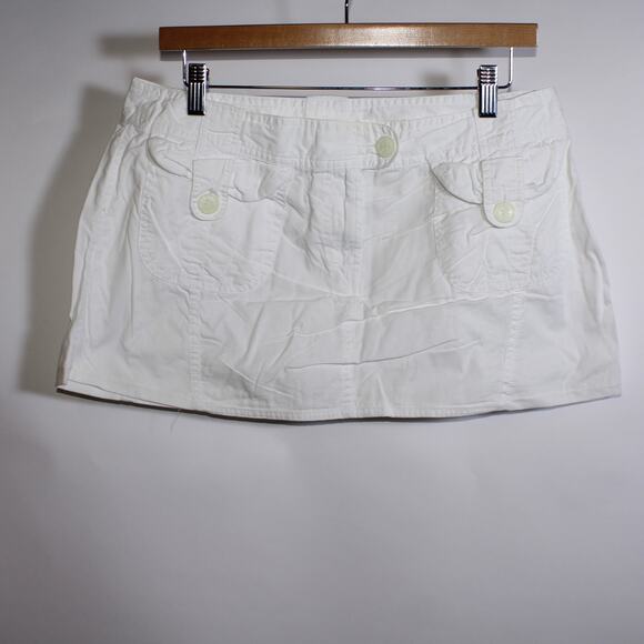 White Euro Cargo Mini Skirt With Pockets Size 42 - Picture 1 of 4